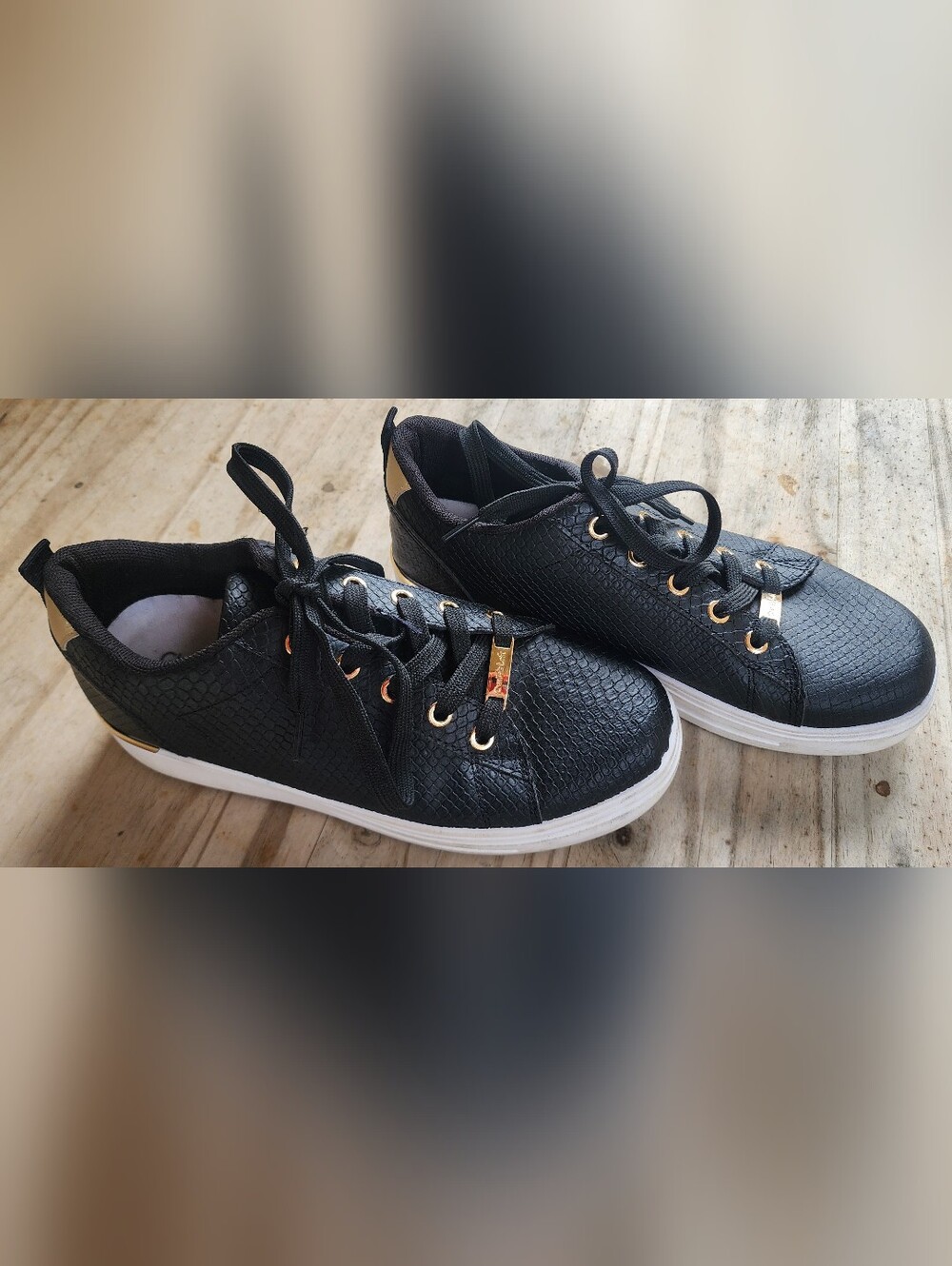 CHARLIE'S LOFT 37 / 6.5-7 Black Embossed Faux Snakeskin Platform Sneakers Gold